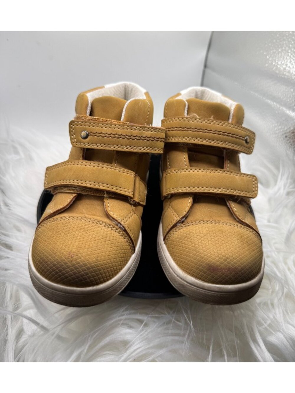 Apakowa Kids Tan High-Top Sneakers With Dual Velcro Straps Size 27 EU Comfortabl